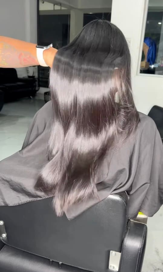 Long silky hair brush-out result